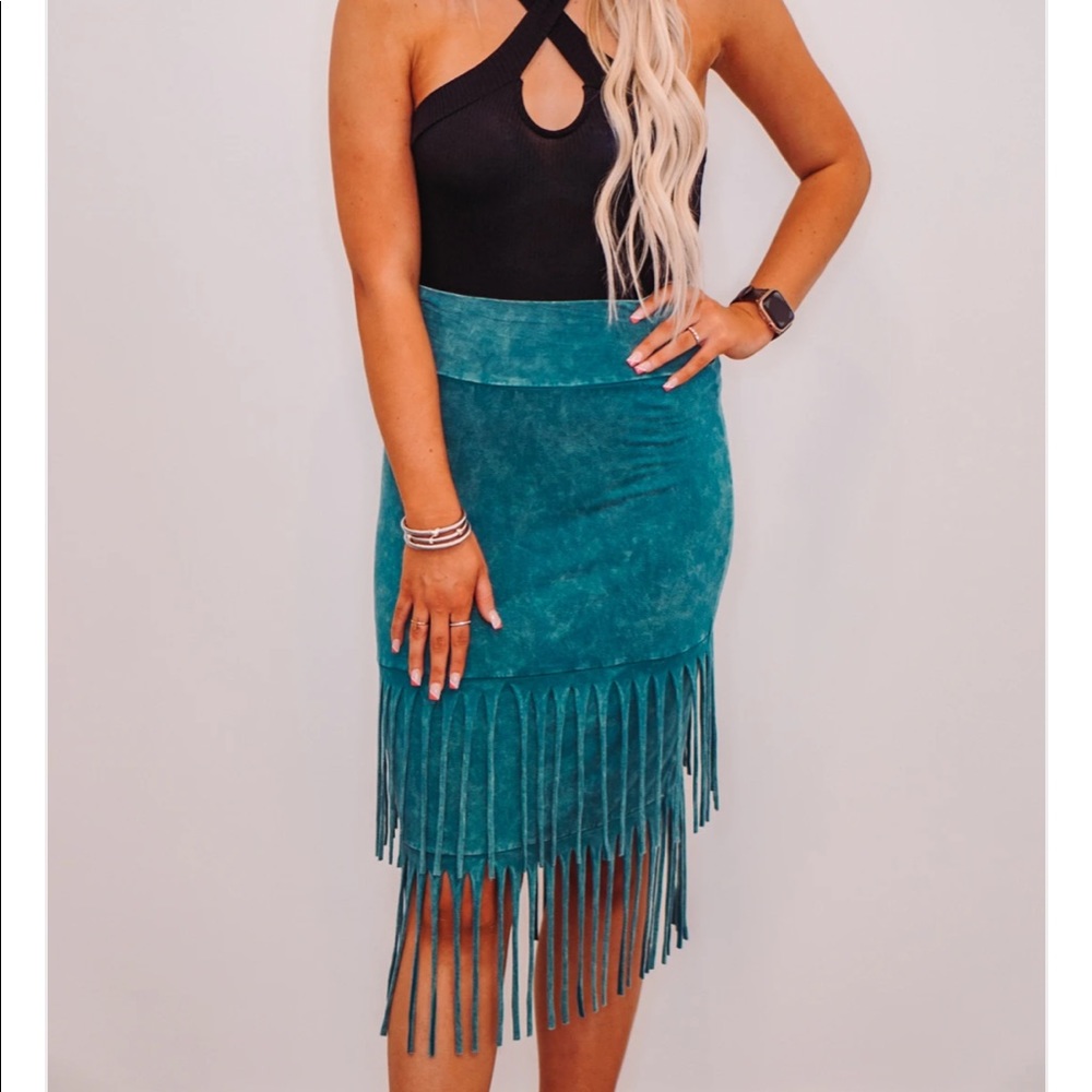 Teal fringe skirt sz M NWOT